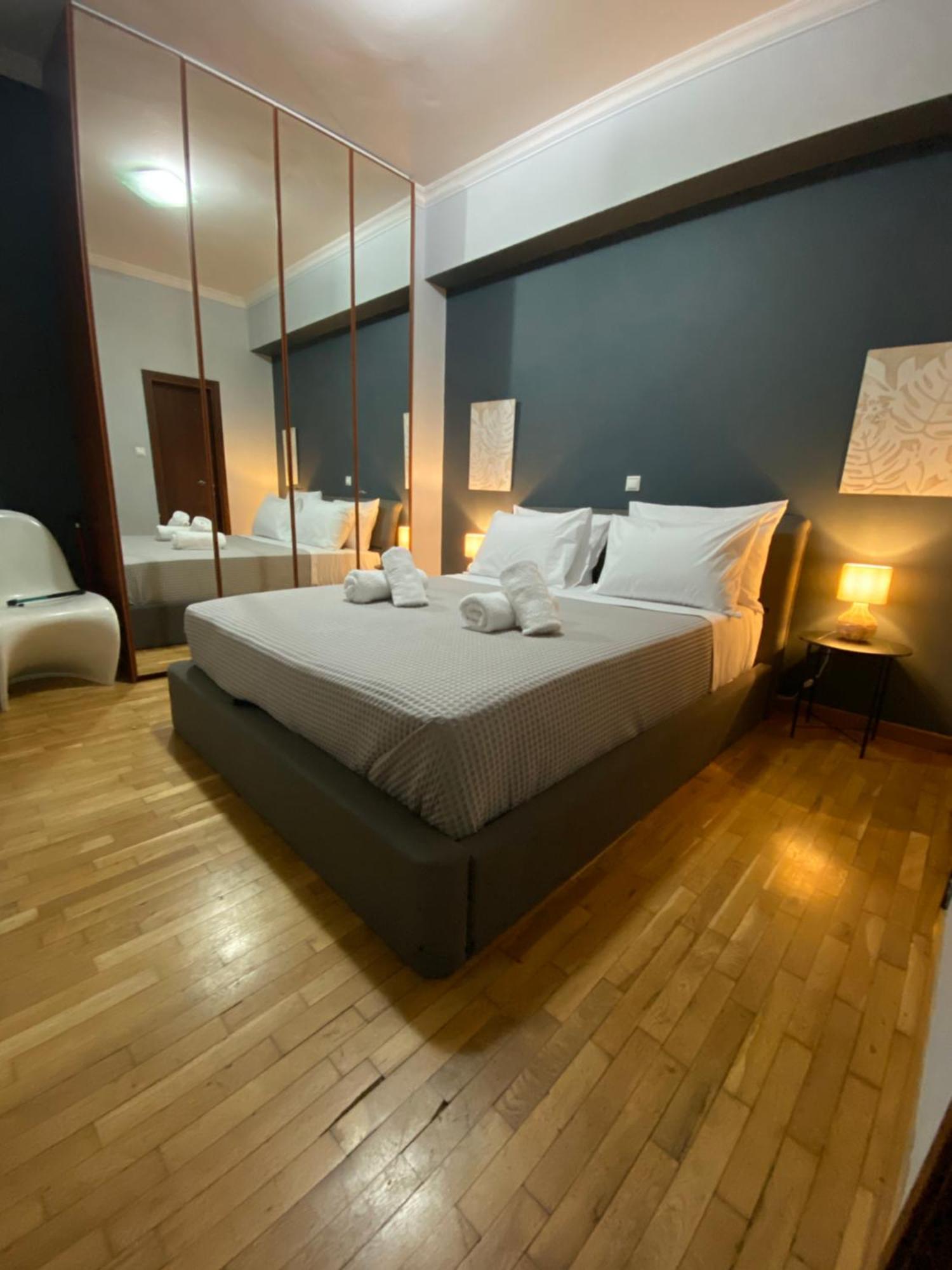 Marina Zeas Seaview House-Marinaq Daire Pire Dış mekan fotoğraf